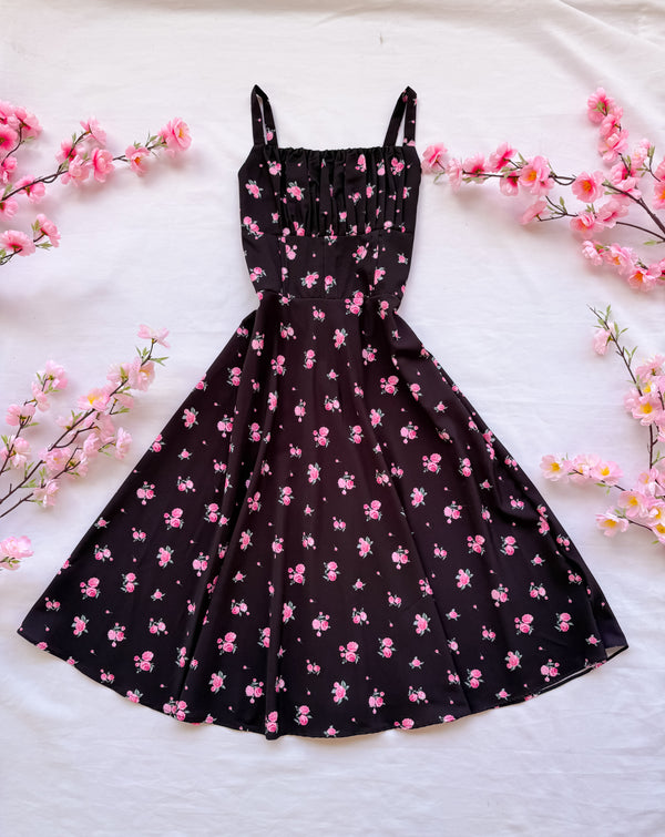 Vestido Midi Victoria Floral Negro