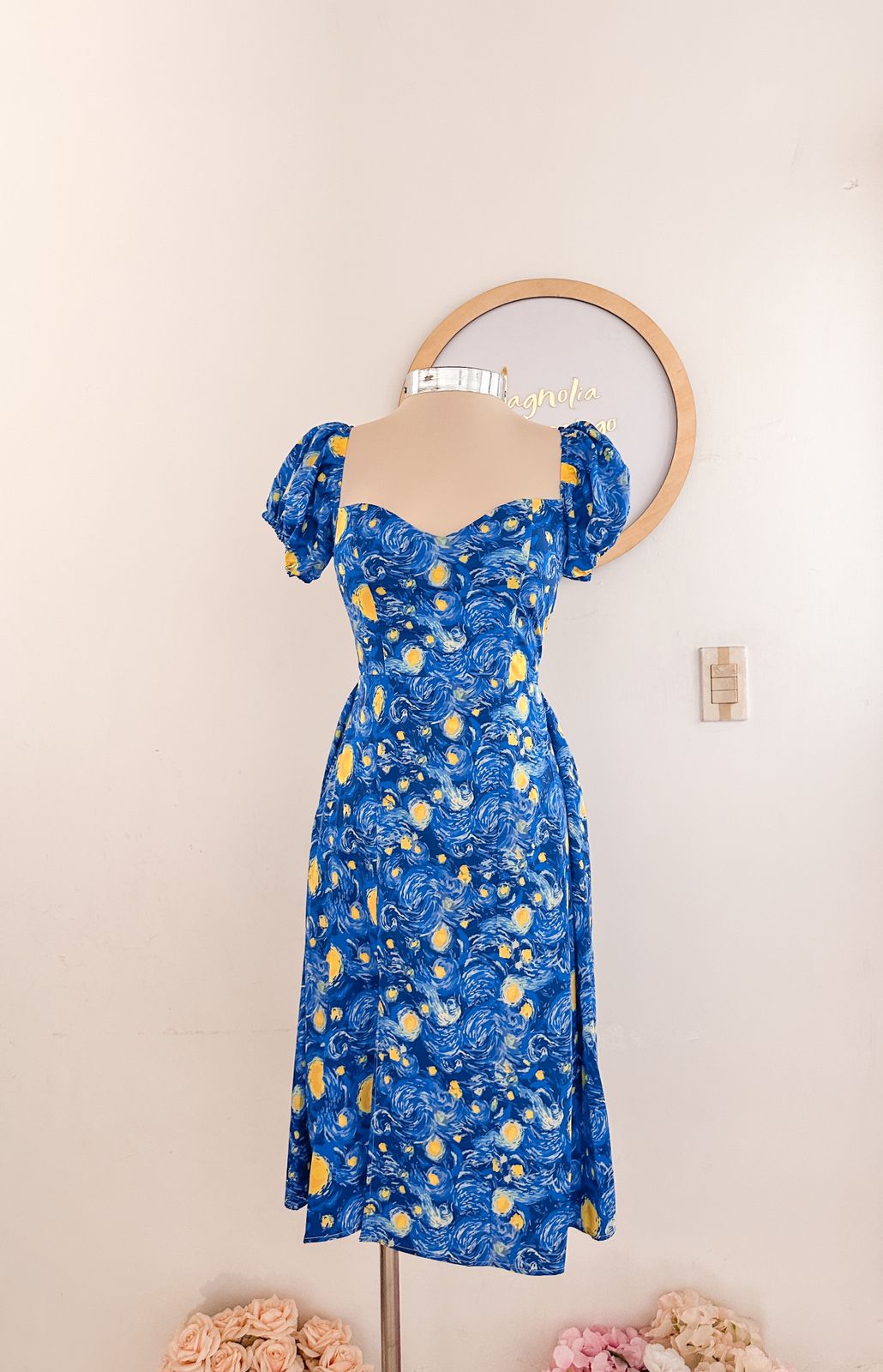 Vestido Hanny Midi Noche Estrellada para dama, en seda studio f — Magnolia Morango